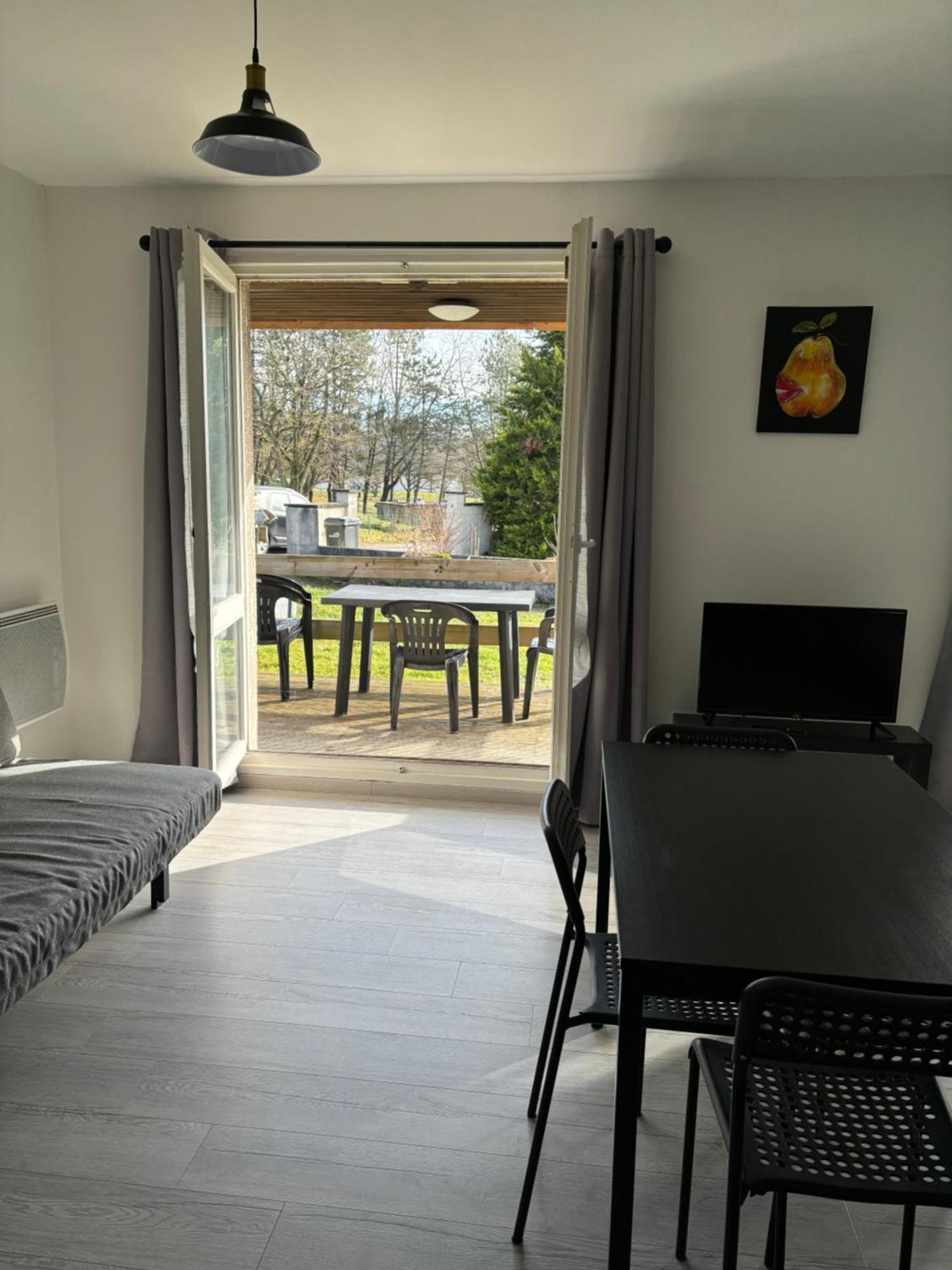 Studio Pivoine Avec Terrasse A Proximite De เมซ์ ภายนอก รูปภาพ
