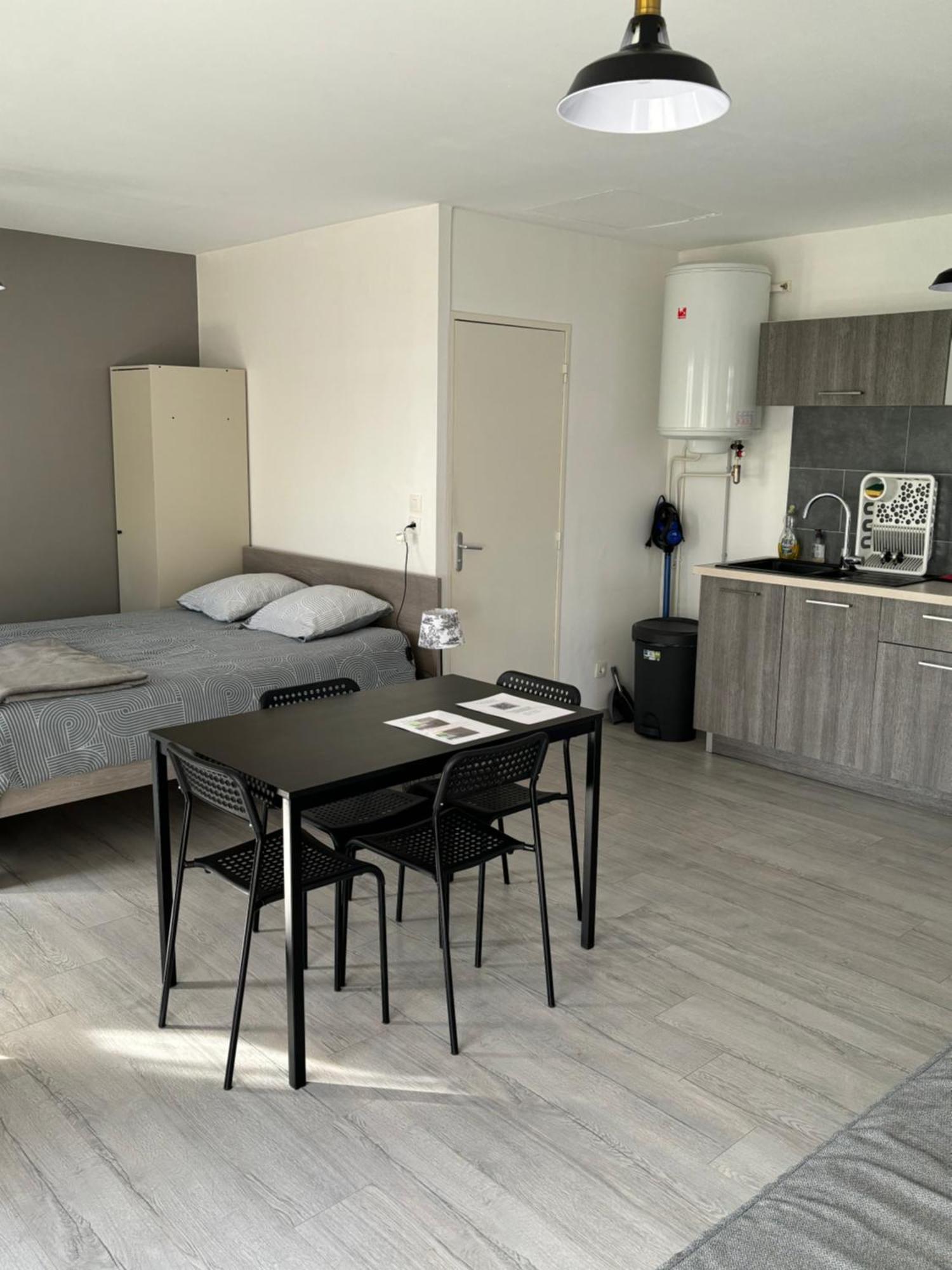 Studio Pivoine Avec Terrasse A Proximite De เมซ์ ภายนอก รูปภาพ